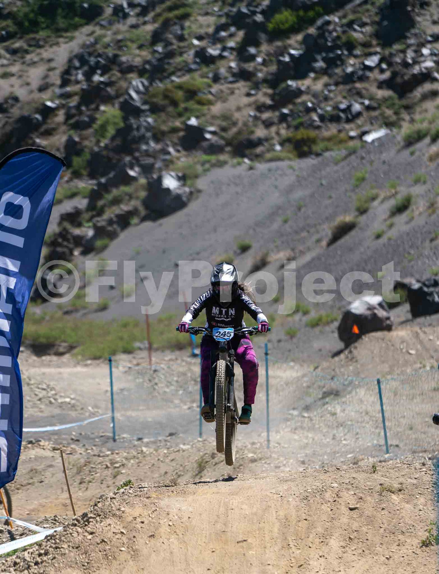 OPEN SHIMANO FOTOGRAFIA Rider 245 Betsabe Concha Nevados de Chillan
