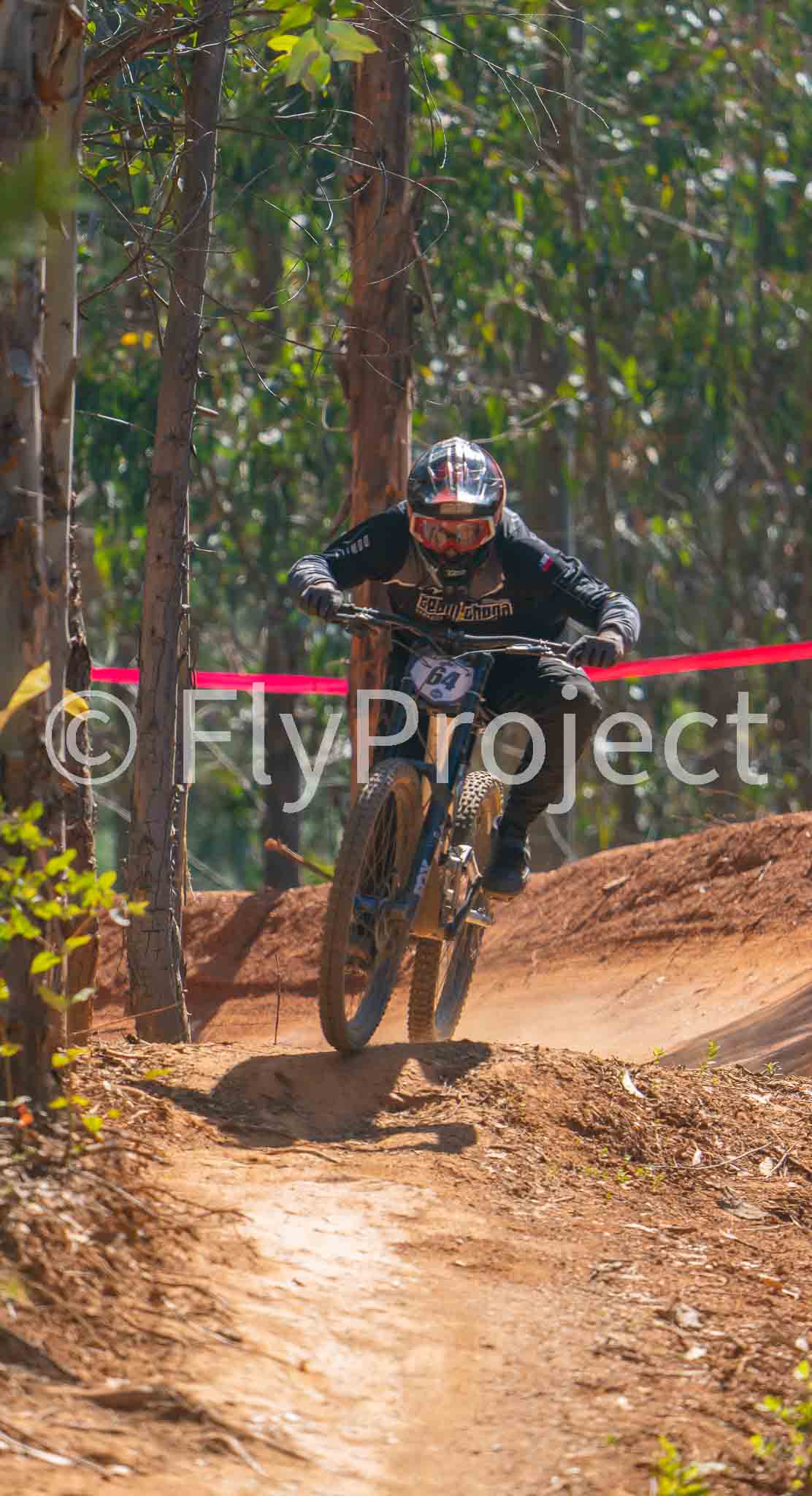 PUMONES FAST RACING RIDER 64 Jaime Bustamante