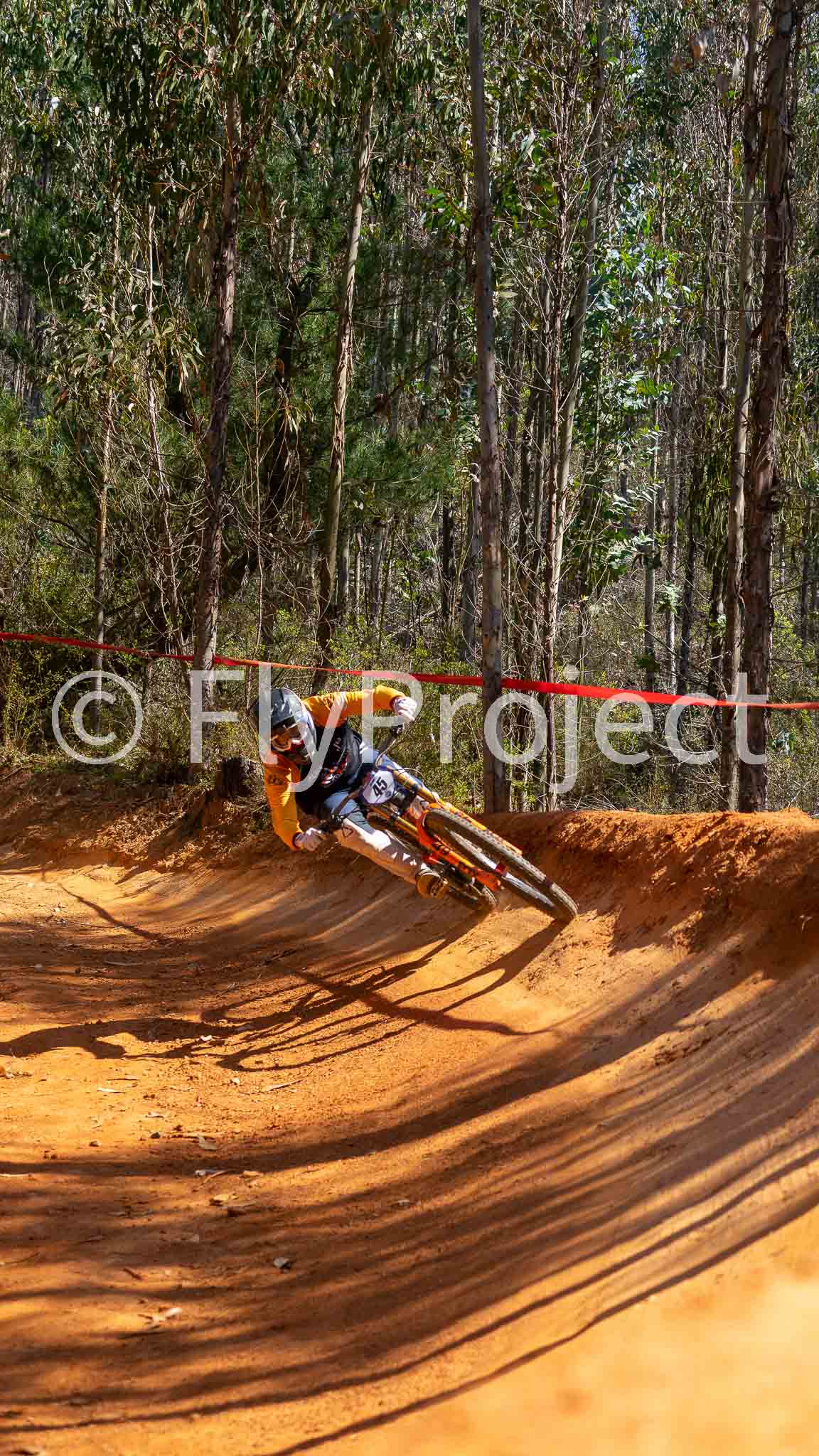 PUMONES FAST RACING RIDER 45 Yelco Concha