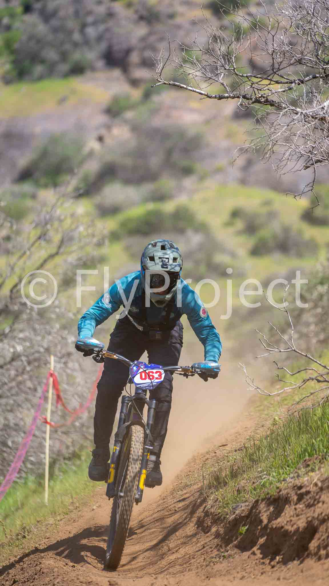ENDURO CHILE Rider 63 Alberto Tank