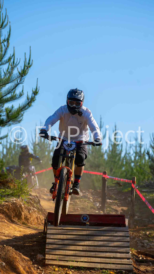 PUMONES FAST RACING RIDER 48 Cesar Reyes