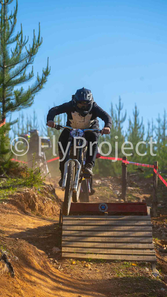 PUMONES FAST RACING RIDER 71 Adrian Lepe