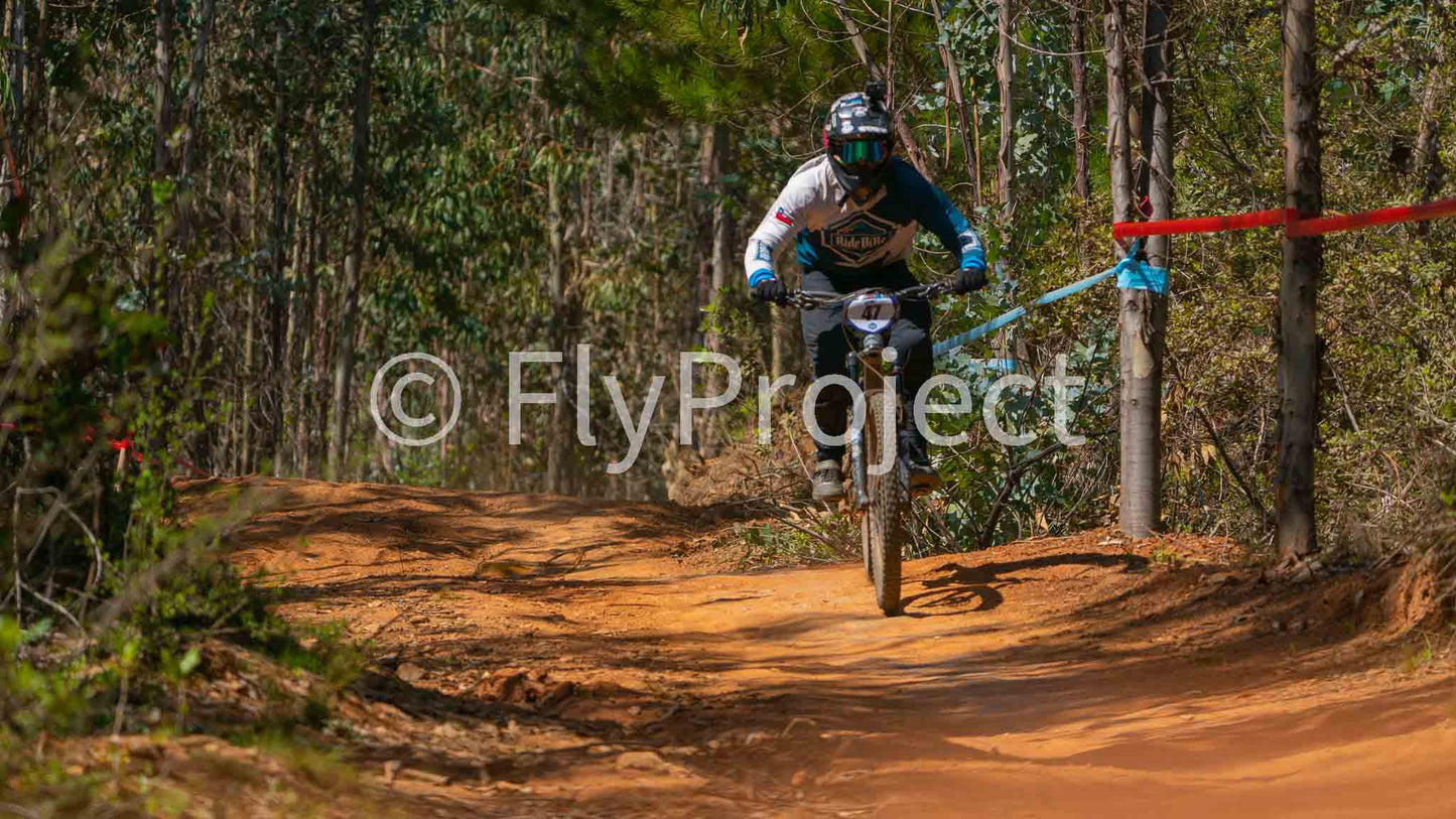 PUMONES FAST RACING RIDER 47 Carlos Salazar