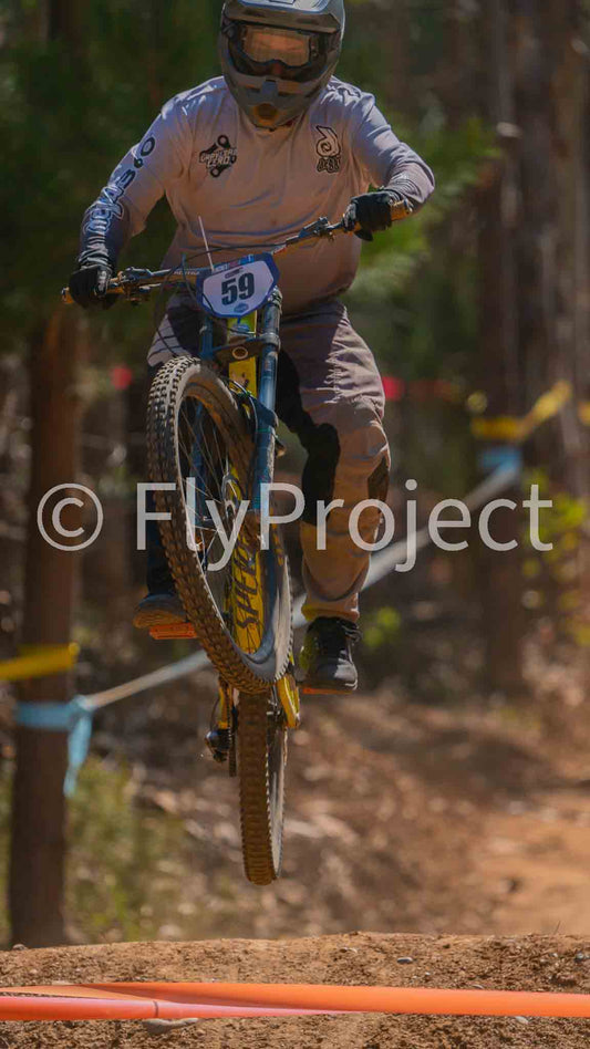 PUMONES FAST RACING RIDER 59 Daniel Bravo