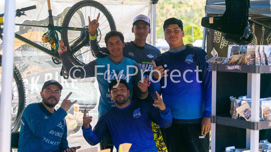 DEACHE SERIES PUNIROCK Fotografia Rider Crew
