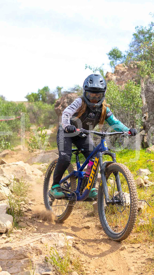 ENDURO CHILE Rider 220 Natalia Canelo
