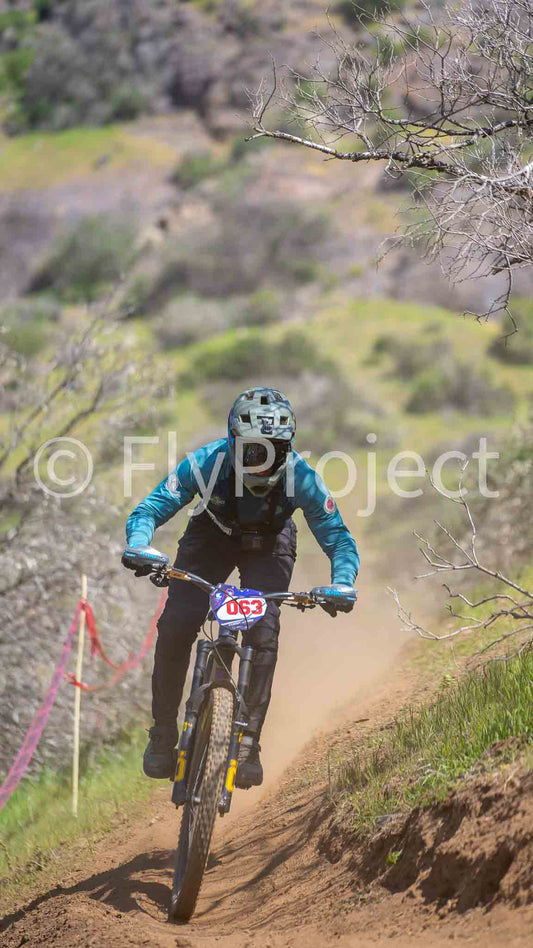 ENDURO CHILE Rider 63 Alberto Tank