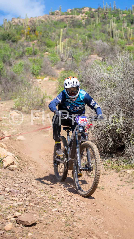 ENDURO CHILE Rider 244 Rafael Caceres