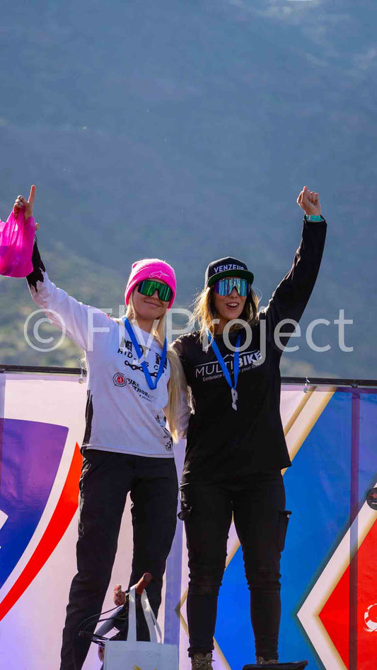 ENDURO CHILE PREMIACION Laura Sosa VENZEUS