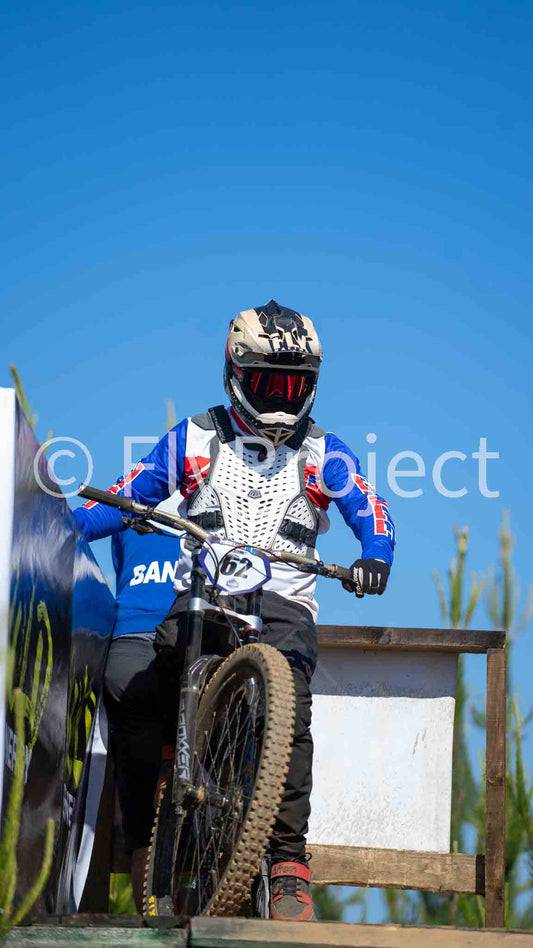PUMONES FAST RACING RIDER 62 Luis Zapata