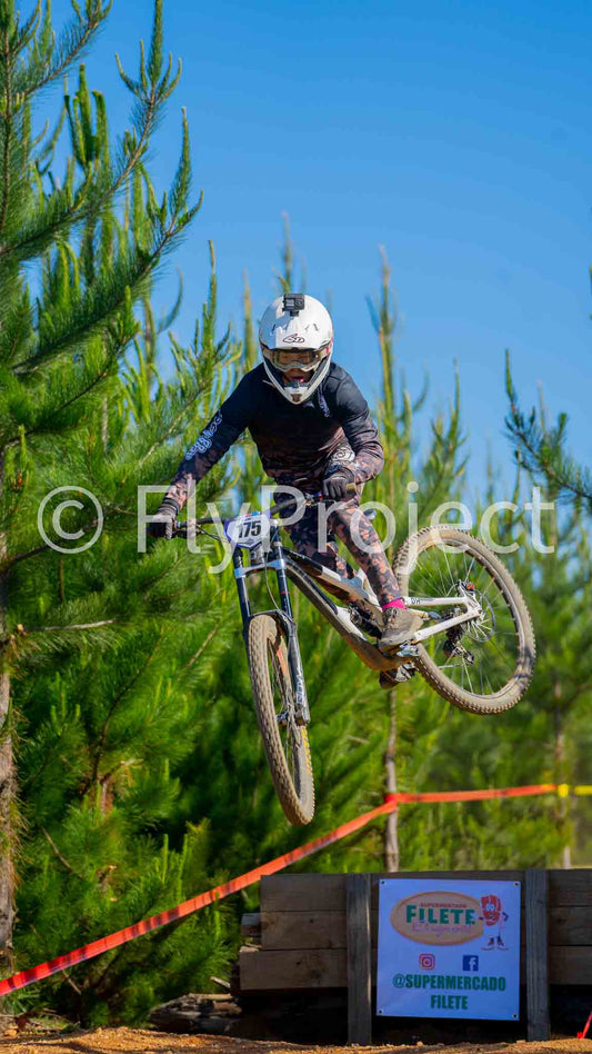 PUMONES FAST RACING RIDER 175 Diego Lobos