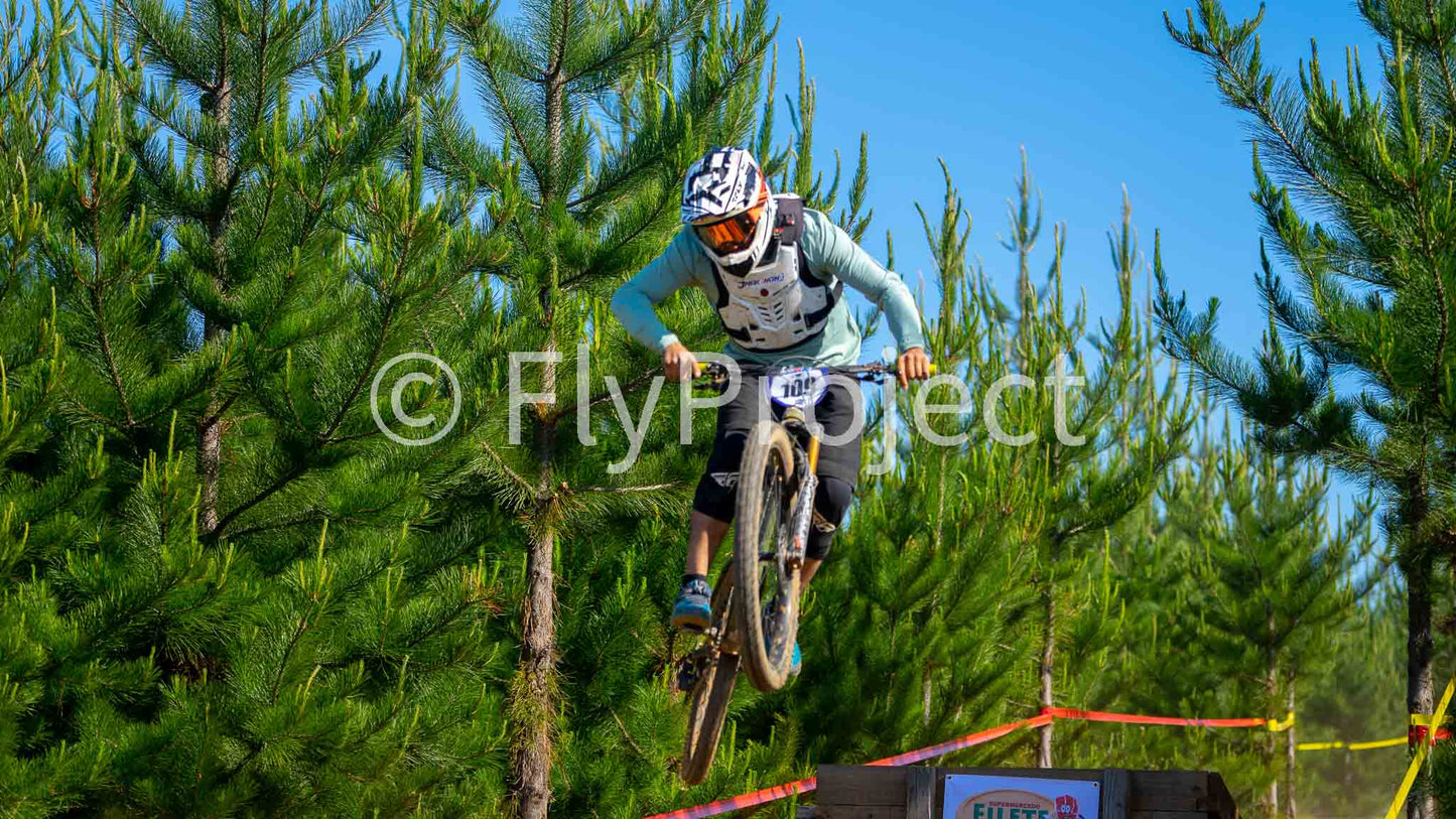 PUMONES FAST RACING RIDER 109 Nicolas Gallardo